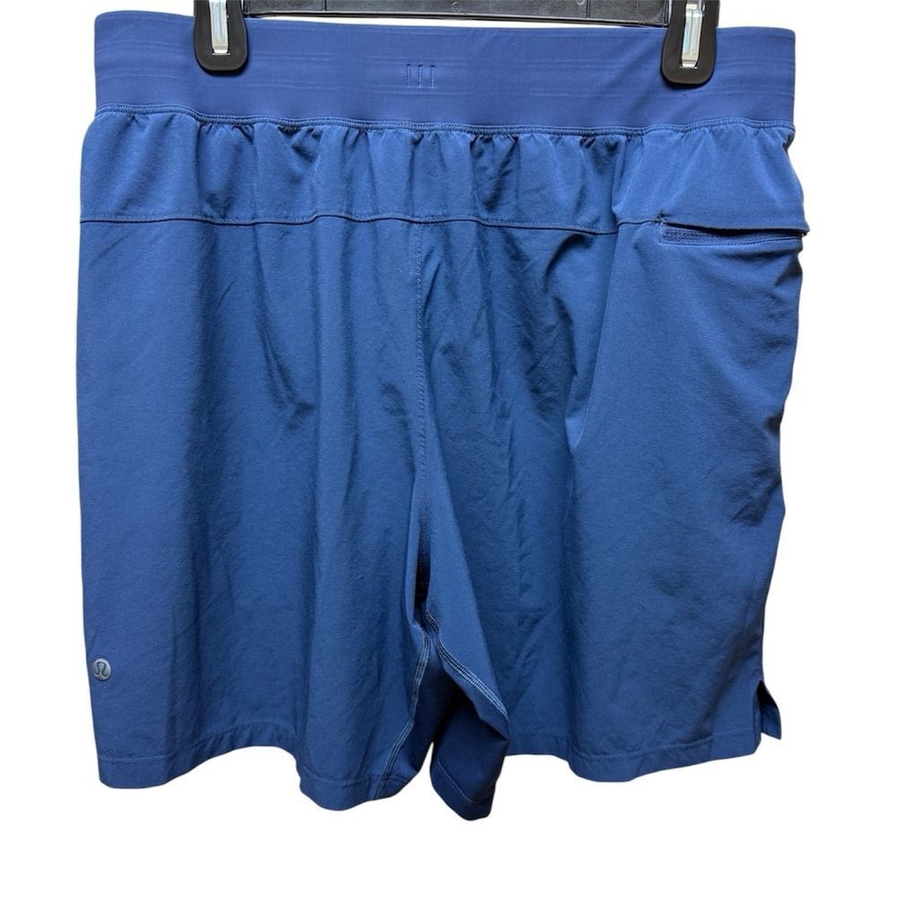 Lululemon Men's Blue Athletic Shorts 7" Inseam Drawstring Zip Pocket Size L